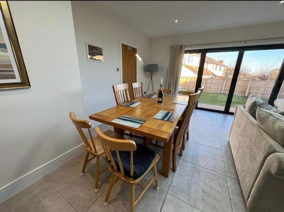 Stylish Apartment Near The Centre Of Harrogate Eksteriør billede