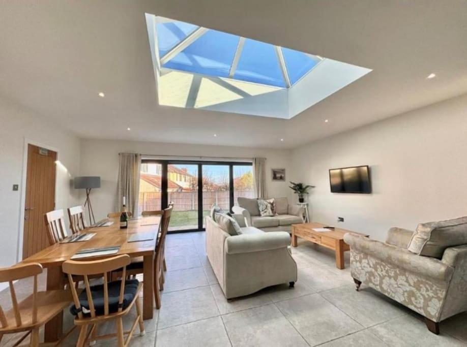 Stylish Apartment Near The Centre Of Harrogate Eksteriør billede